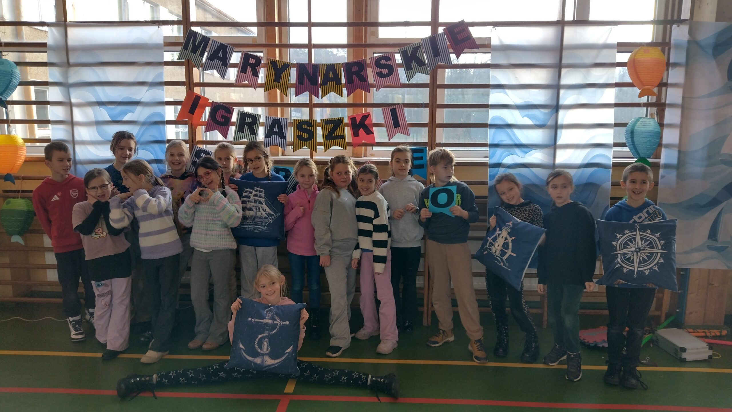 You are currently viewing Morskie Igraszki Sportowe w SP 12 – Integracja i Wspaniała Zabawa!